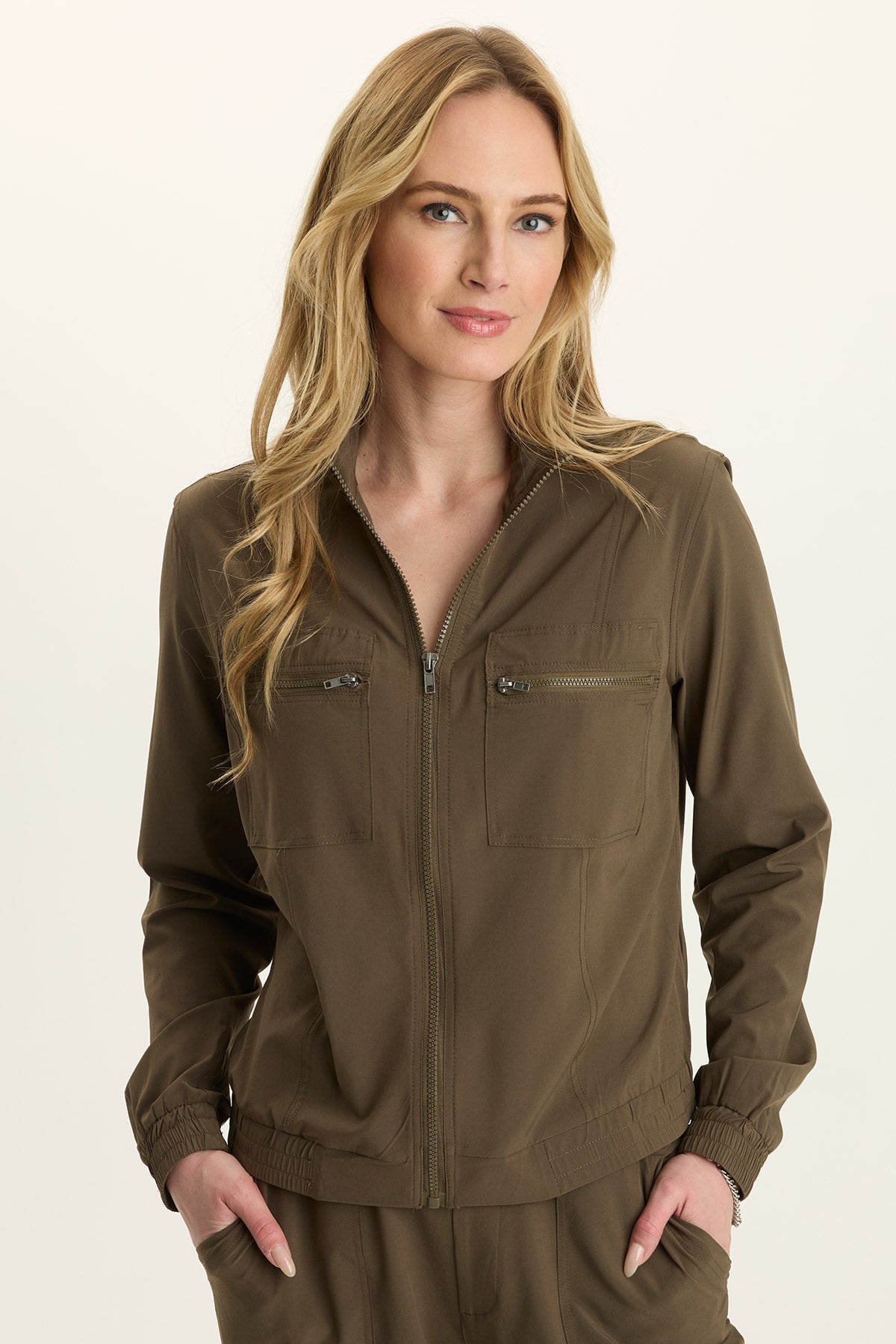 Wearables Quinn Active Ruched Bomber 