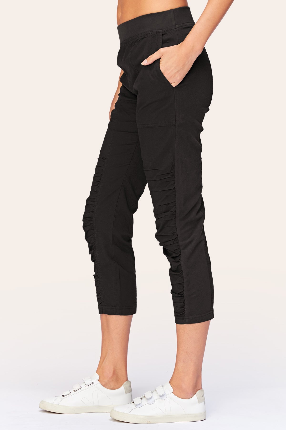 Core by XCVI Geyser Crop