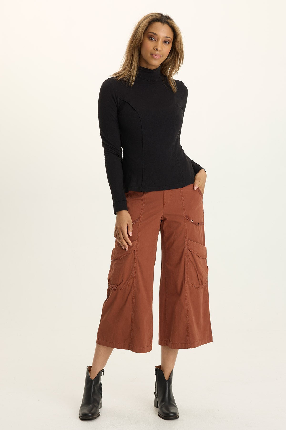 Wearables Faulkner Poplin Exaggerated Pocket Crop Pant 