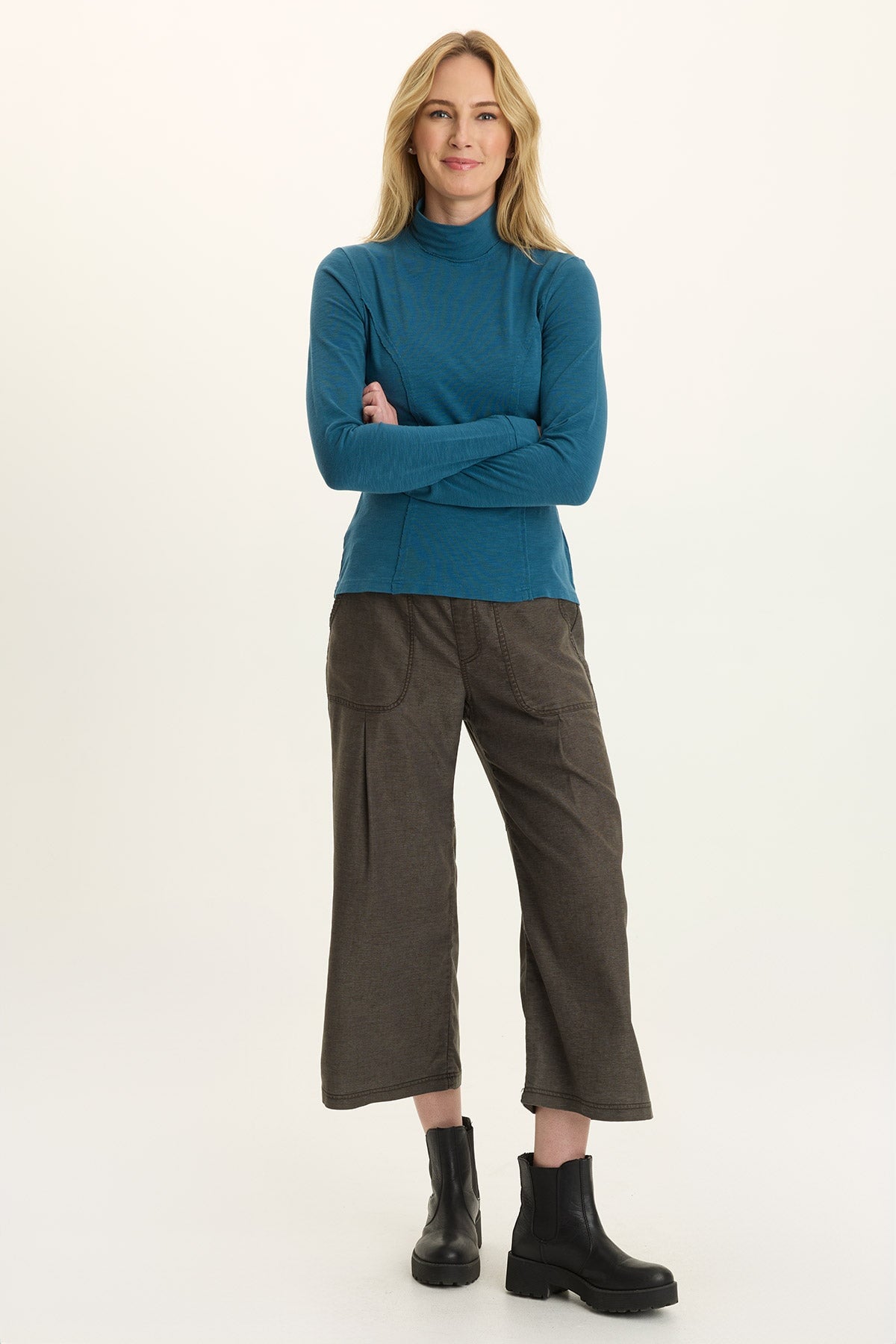 Wearables Eileen Twill Wide-Leg Crop Pant 